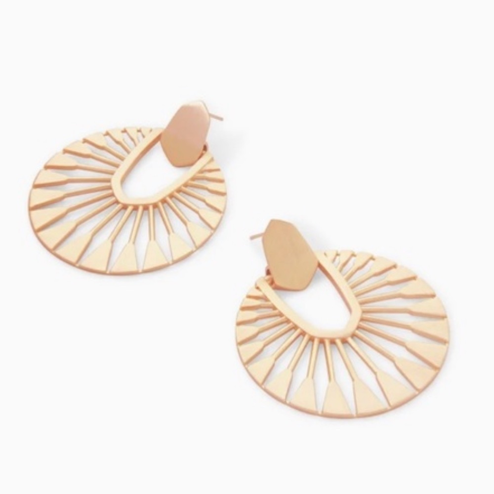 ✨🎉HOST PICK!🎉✨🔥REPEAT SELL OUT🔥 Gold Vermeil Fan Hoop Earrings - Picture 2 of 7